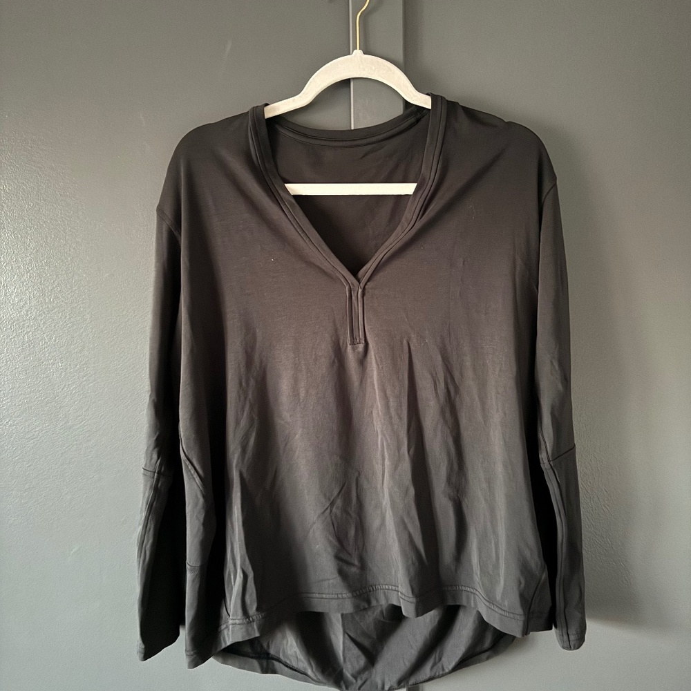 Lululemon Back In Action V-Neck Long-Sleeve Shirt